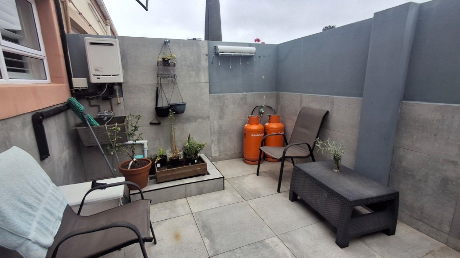 2 Bedroom Property for Sale in Gouritsmond Western Cape
